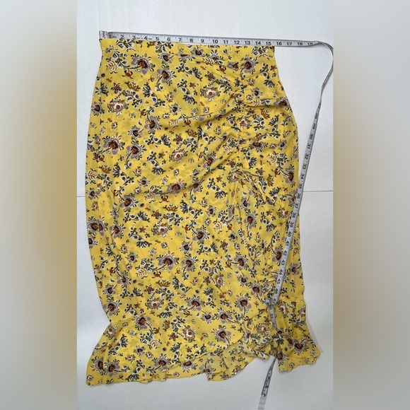 Max Studio Women’s Yellow Floral Print Ruched Front Asymmetrical MIDI Skirt s L - Picture 7 of 8